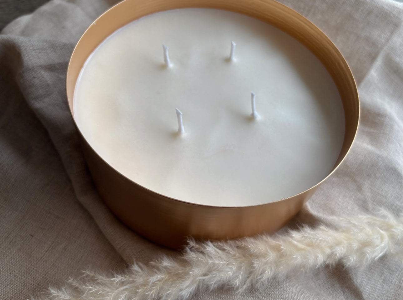 30oz Luxe Gold Candle